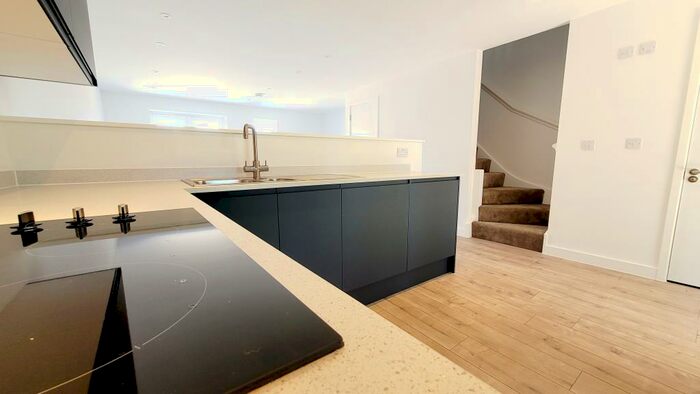 3 Bedroom Terraced House To Rent In Ribot Walk, Salford, M6