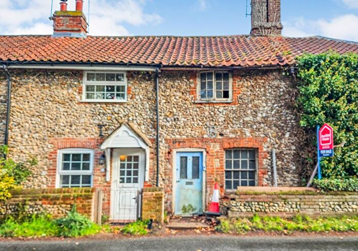 3 Bedroom Terraced House For Sale In Dereham Road, Litcham, King's Lynn, Norfolk, PE32