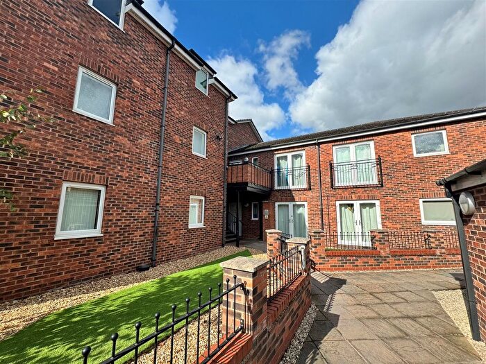 2 Bedroom Flat To Rent In Lodge Farm Gardens, Haxby Road, York, YO31