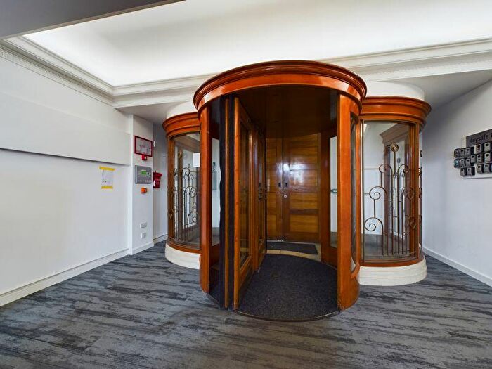 1 Bedroom Flat For Sale In Eastern Avenue, Gloucester, GL4