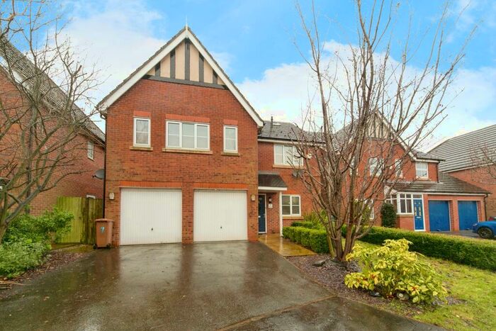 6 Bedroom Detached House For Sale In Yew Tree Avenue, Saughall, Chester, Cheshire, CH1