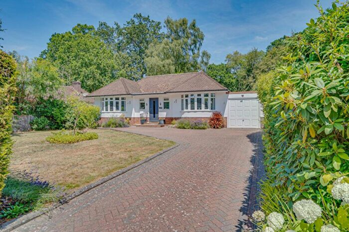 3 Bedroom Detached Bungalow For Sale In Hiltingbury Road, Hiltingbury, SO53