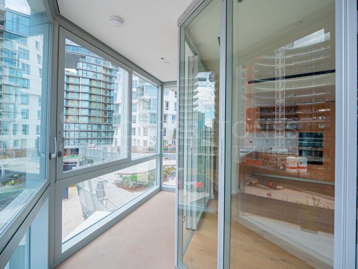 2 Bedroom Flat For Sale In Prospect Place, Battersea Power Station, London, SW8