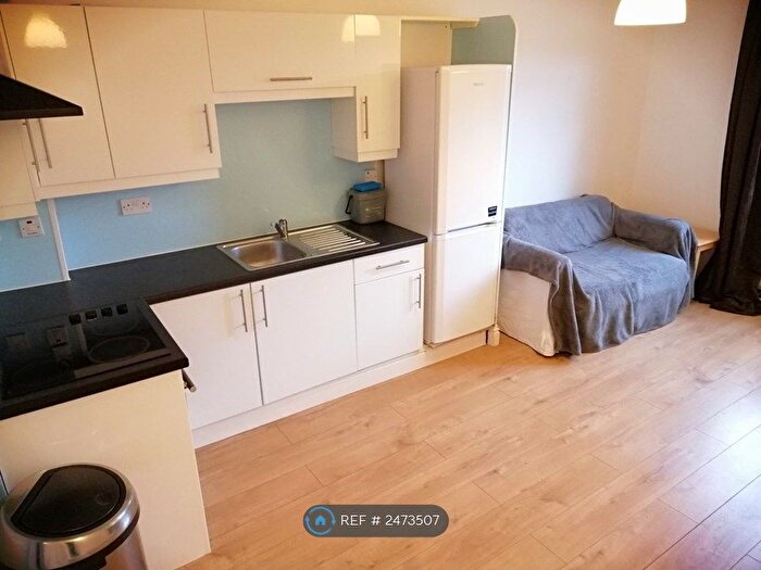 1 Bedroom Flat To Rent In Maple Road, London, SE20