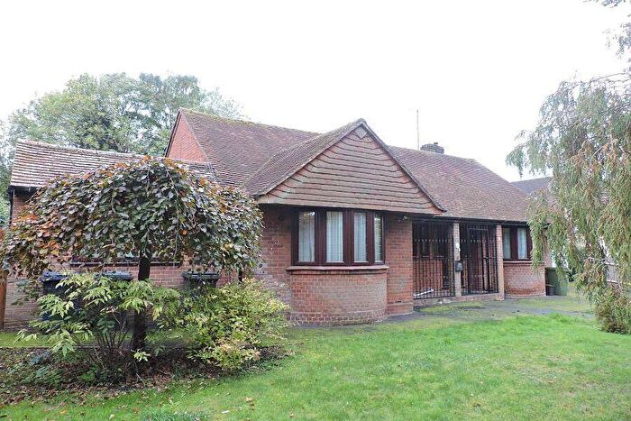 4 Bedroom Bungalow To Rent In Kingsmead Road, High Wycombe, HP11