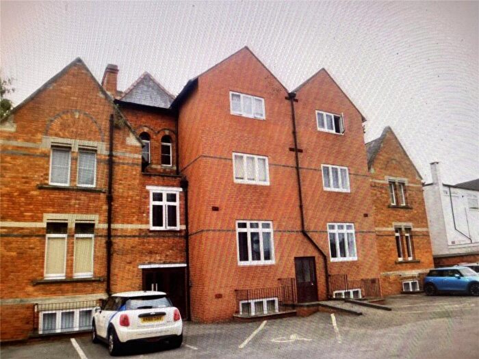 1 Bedroom Apartment To Rent In Billing Road, Northampton, Northamptonshire, NN1
