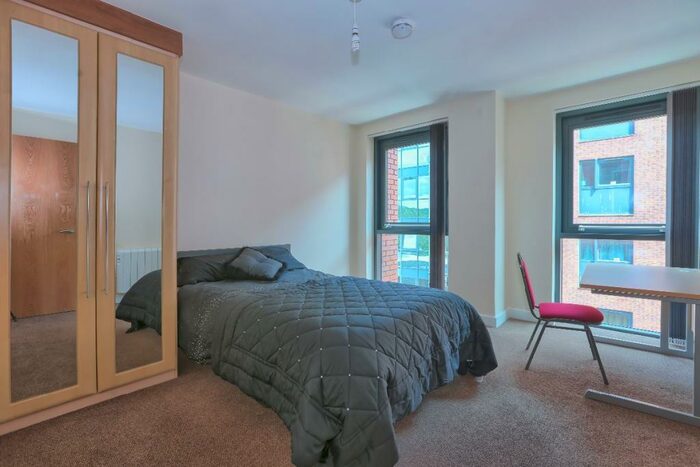 4 Bedroom Apartment To Rent In Apt Devonshire Point, S1