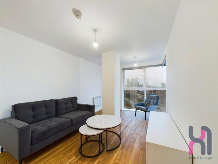 3 Bedroom Flat To Rent In Manchester Waters, Pomona Strand, Old Trafford, M16