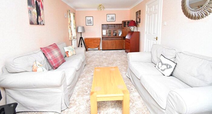 2 Bedroom Flat To Rent In Liberton Place, Liberton, Edinburgh, EH16