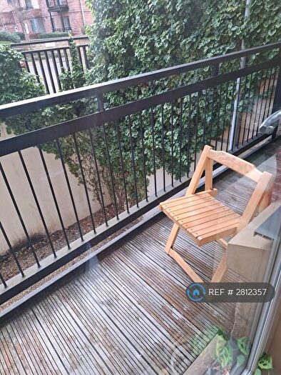 2 Bedroom Flat To Rent In Robertson Gait, Edinburgh, EH11