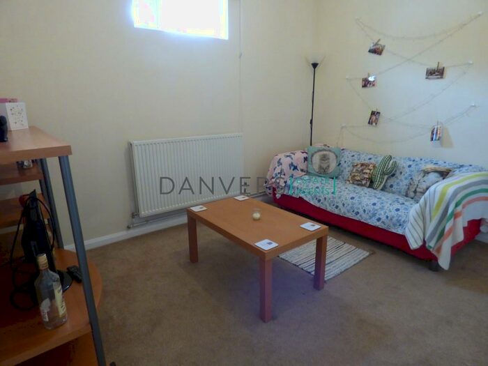 2 Bedroom Terraced House To Rent In Thorpe Street, Leicester, LE3