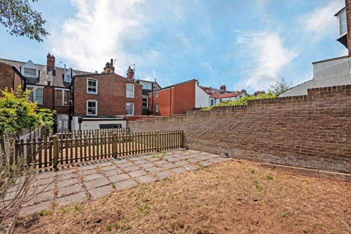 1 Bedroom Flat To Rent In Hillfield Road, West Hampstead, NW6