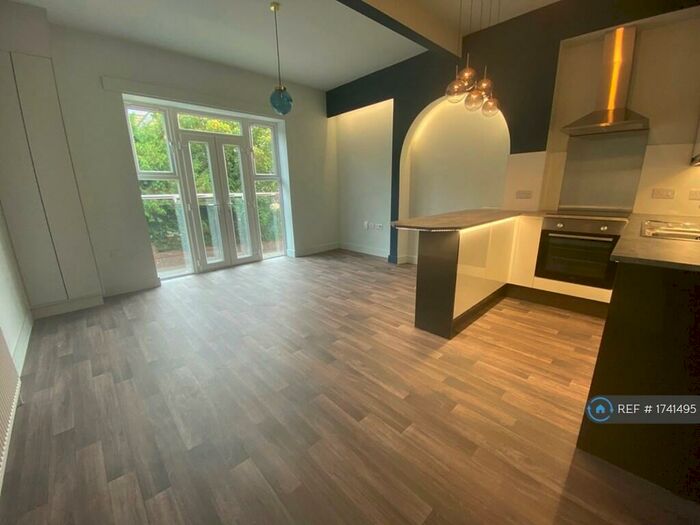 2 Bedroom Flat To Rent In Longfleet Road, Poole, BH15