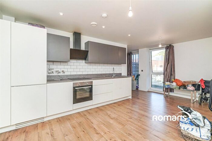 2 Bedroom Flat To Rent In Farnborough Road, Farnborough, Hampshire, GU14