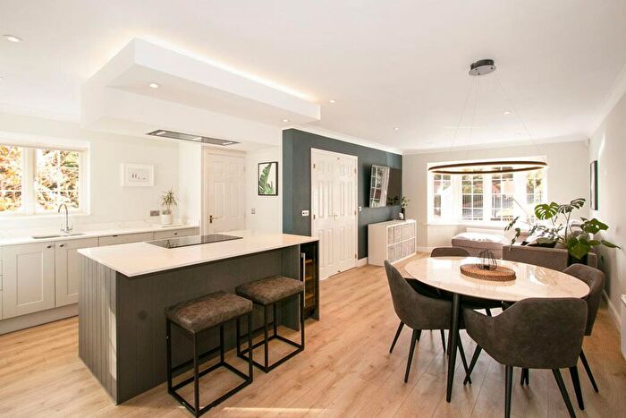 3 Bedroom Detached House For Sale In Winston Avenue, Branksome, BH12