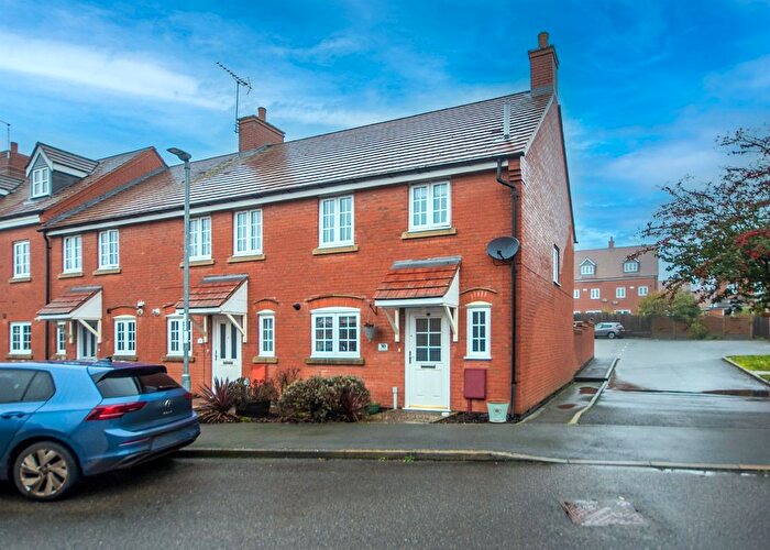 3 Bedroom End Terrace House For Sale In Yaffle Crescent, Desborough, Kettering, NN14