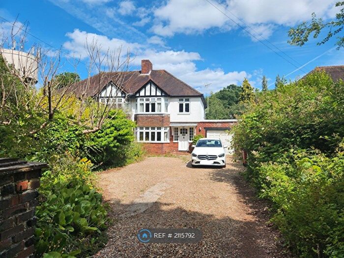 3 Bedroom Semi-Detached House To Rent In Peppard Road, Reading, RG4