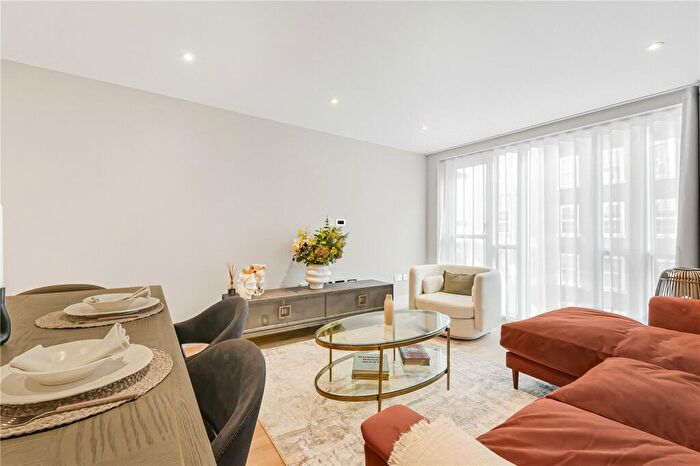 3 Bedroom Apartment To Rent In Baker Street, London, NW1