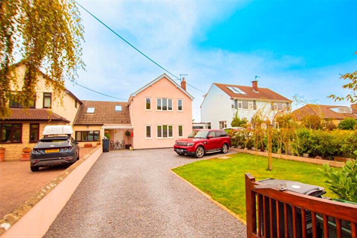 4 Bedroom Link Detached House For Sale In Oldmixon Road, Hutton, Weston-super-Mare, Somerset, BS24