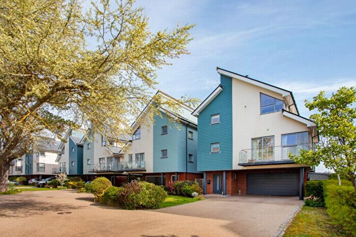 4 Bedroom Detached House For Sale In Imperial Gardens, Hythe, CT21