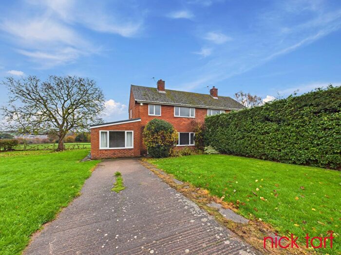 3 Bedroom Semi Detached House To Rent In Manor Farm Lane, Bridgnorth, WV16