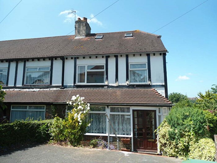 4 Bedroom Semi-Detached House To Rent In Bevendean Crescent, Brighton, BN2