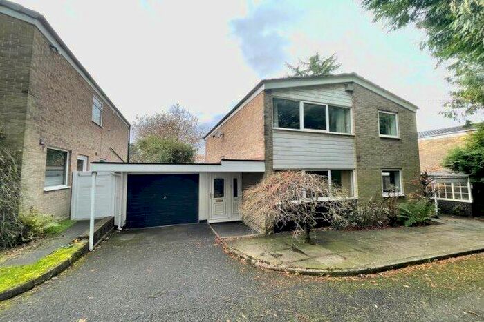 4 Bedroom Property To Rent In Pinehurst Drive, Birmingham, B38