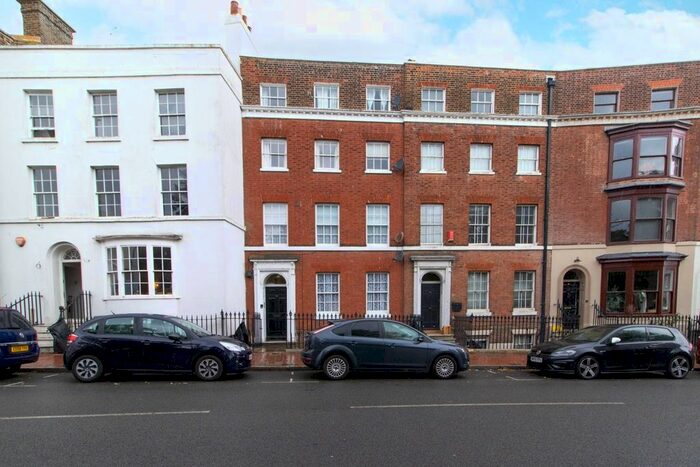 1 Bedroom Flat To Rent In Hawley Square, Margate, CT9