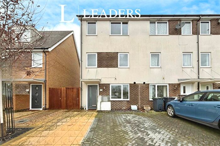 4 Bedroom End Of Terrace House For Sale In Solebay Way, Gosport, Hampshire, PO13