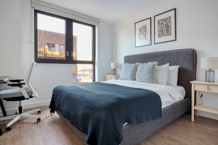 2 Bedroom Apartment To Rent In Vanguard Way, London, , Uk, E17