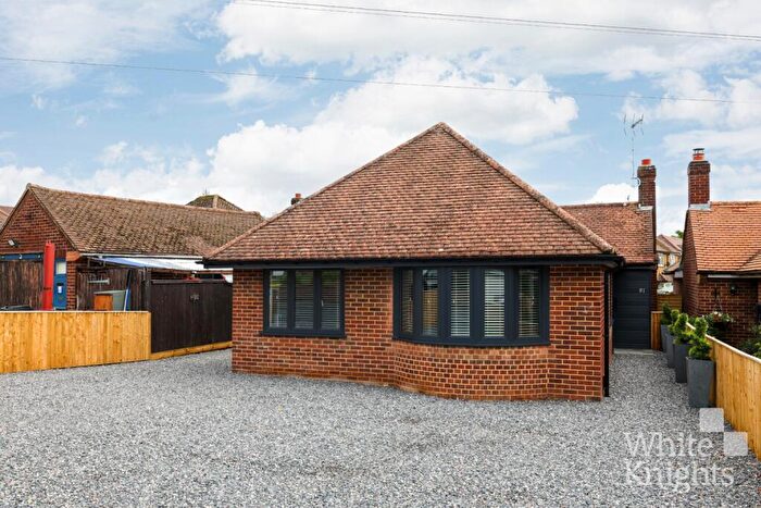 4 Bedroom Detached House For Sale In Meadow Road, Earley, Reading, Berkshire, RG6