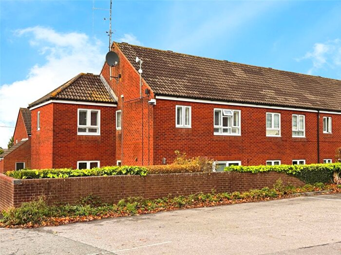 2 Bedroom Flat For Sale In Fountain Court, Westbury, BA13