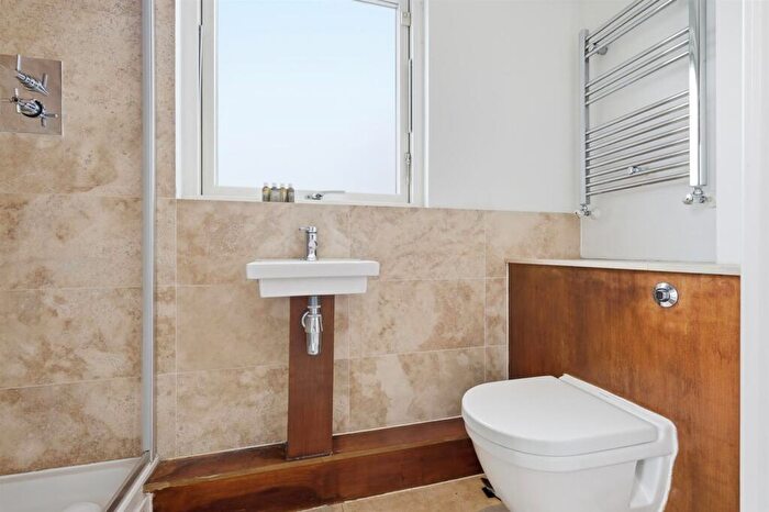 3 Bedroom Apartment For Sale In Hackney Road, Shoreditch, E2 - Photo 8