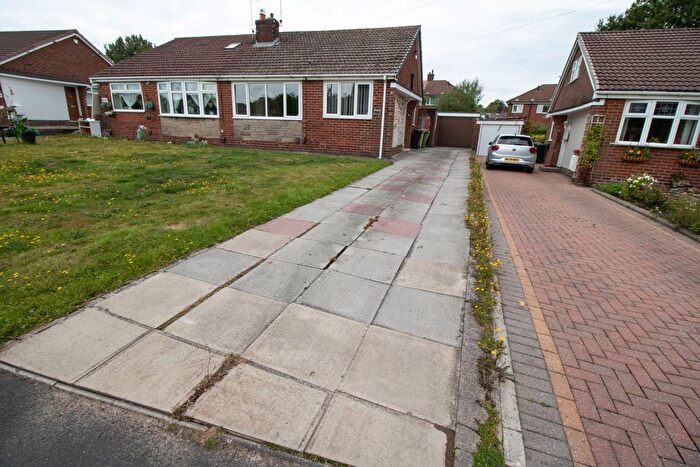 2 Bedroom Semi-Detached Bungalow For Sale In Glenside Drive, Great Lever, Bolton, BL3