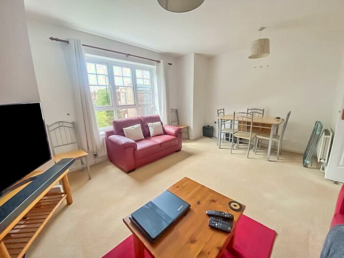 2 Bedroom Flat To Rent In Haswell Gardens, North Shields, Tyne And Wear, NE30