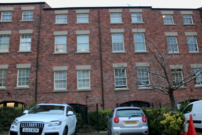 2 Bedroom Apartment To Rent In Ward Street, L3