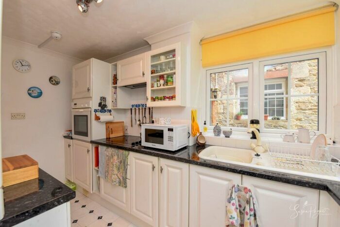 1 Bedroom Apartment For Sale In Spencer Road, Ryde, PO33