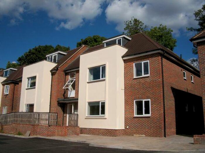 2 Bedroom Flat To Rent In Purley, CR8