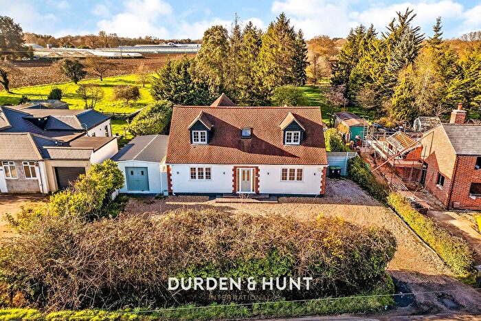 4 Bedroom Detached House For Sale In Tylers Road, Roydon, CM19