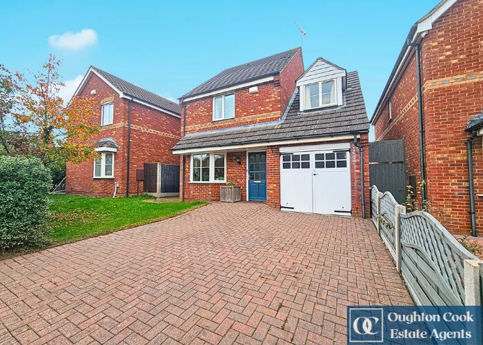 3 Bedroom Detached House For Sale In Aspen Drive, Hawkesbury Village, CV6