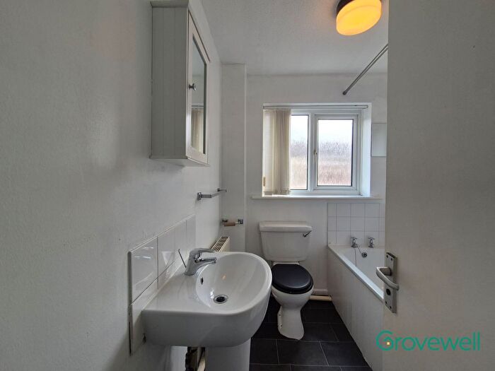 1 Bedroom Maisonette To Rent In St. Thomas Court, Bury, BL9