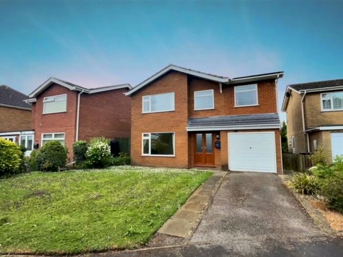 5 Bedroom Detached House For Sale In Monks Meadow, Crowland, PE6