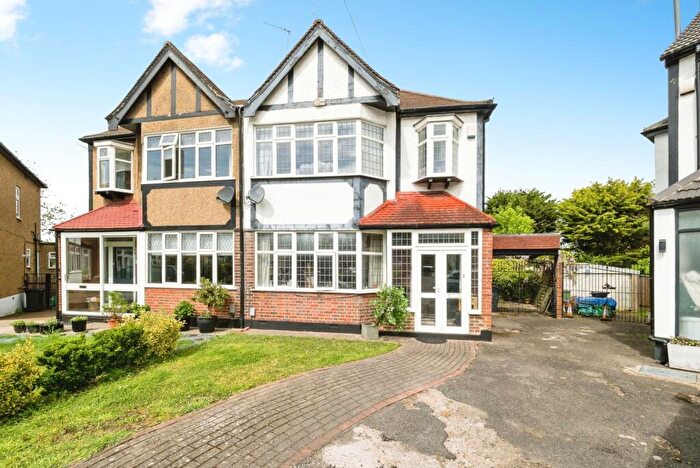 4 Bedroom Semi-Detached House For Sale In Gales Way, Woodford Green, Essex, IG8