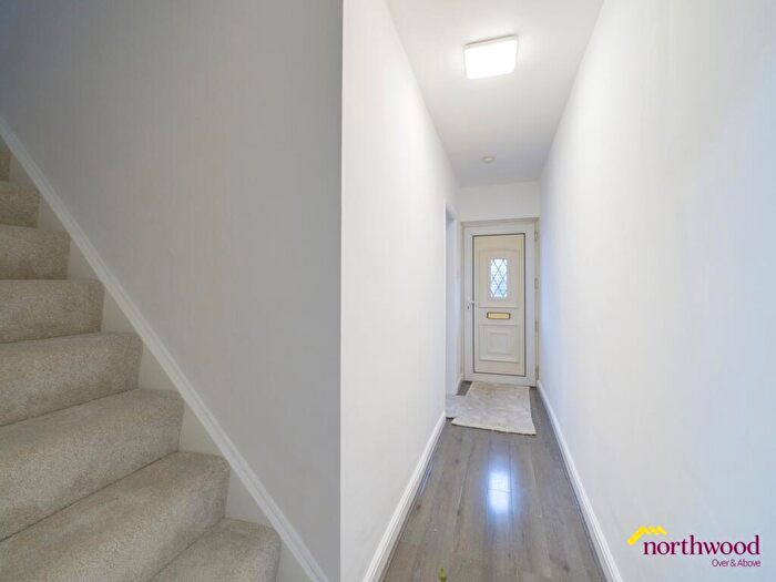 3 Bedroom Semi-Detached House For Sale In Winchester Avenue, Bentilee, Stoke-on-Trent, ST2