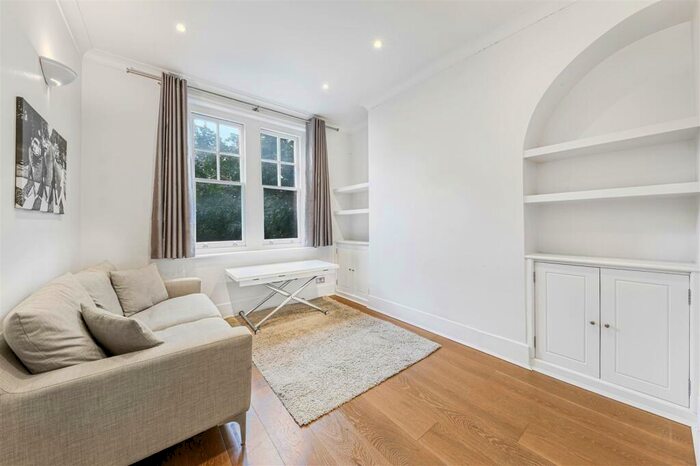 1 Bedroom Flat To Rent In Bell Street, Marylebone, NW1