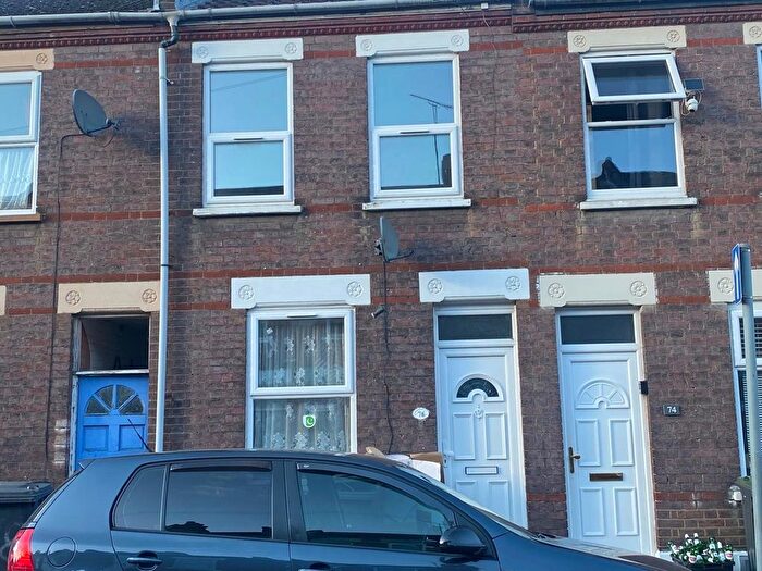 2 Bedroom Terraced House To Rent In Highbury Road, Luton, LU3