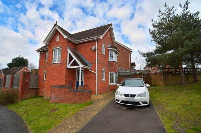 3 Bedroom Detached House To Rent In Alder Heights, Poole, BH12