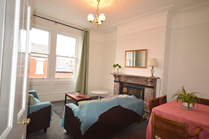 4 Bedroom Flat To Rent In Brentwood Avenue, Newcastle Upon Tyne, NE2