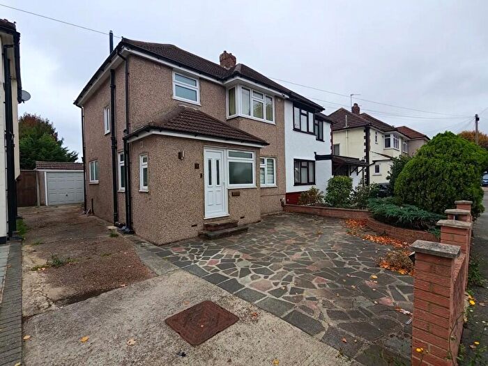 3 Bedroom Semi-Detached House To Rent In Fernbank Avenue, Hornchurch, London, RM12