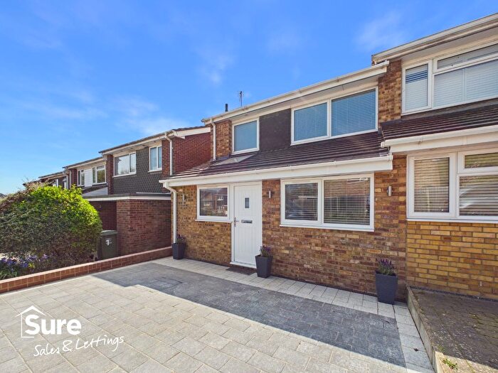 3 Bedroom Semi Detached House To Rent In Vicarage Close, Hemel Hempstead, Hertfordshire, HP1